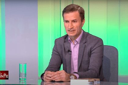 Speranta TV | Dincolo de cuvinte: O pagina pe zi | David Iordan