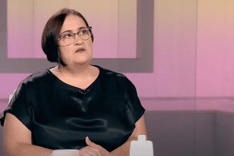 Speranta TV | Intre noi, mamele: Sunt adolescentii atat de greu de multumit?