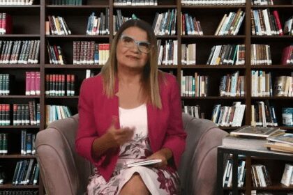 Speranta TV | Zambete peste timp | Carti 100 | Bianca Timsa-Stoicescu