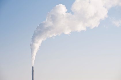 Speranta TV | Banca Mondială recomandă o „taxă de poluare” în România, în funcţie de emisiile de CO2 ale vehiculelor