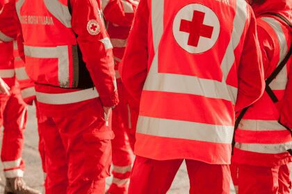 Speranta TV | Crucea Roşie: Luni, voluntari vor efectua manevre de resuscitare pe manechine, în Piaţa Romană din Bucureşti