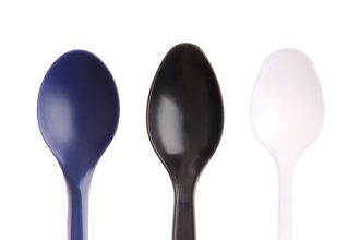 Speranta TV | Renunţarea la produse şi ambalaje din plastic, un proces lent în Franța