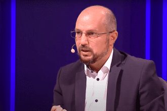 Speranta TV | Taine din Scripturi - Profetii care ne ajuta sa intelegem prezentul (II) - Daniel capitolul 8 - Invitati: Gabriel Isvan - 01.12.2023