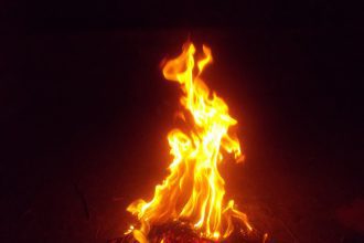 Speranta TV | Incendiu la „Ferma Dacilor”. IGSU cere ISU Prahova un raport despre controalele şi sancţiunile aplicate la pensiune