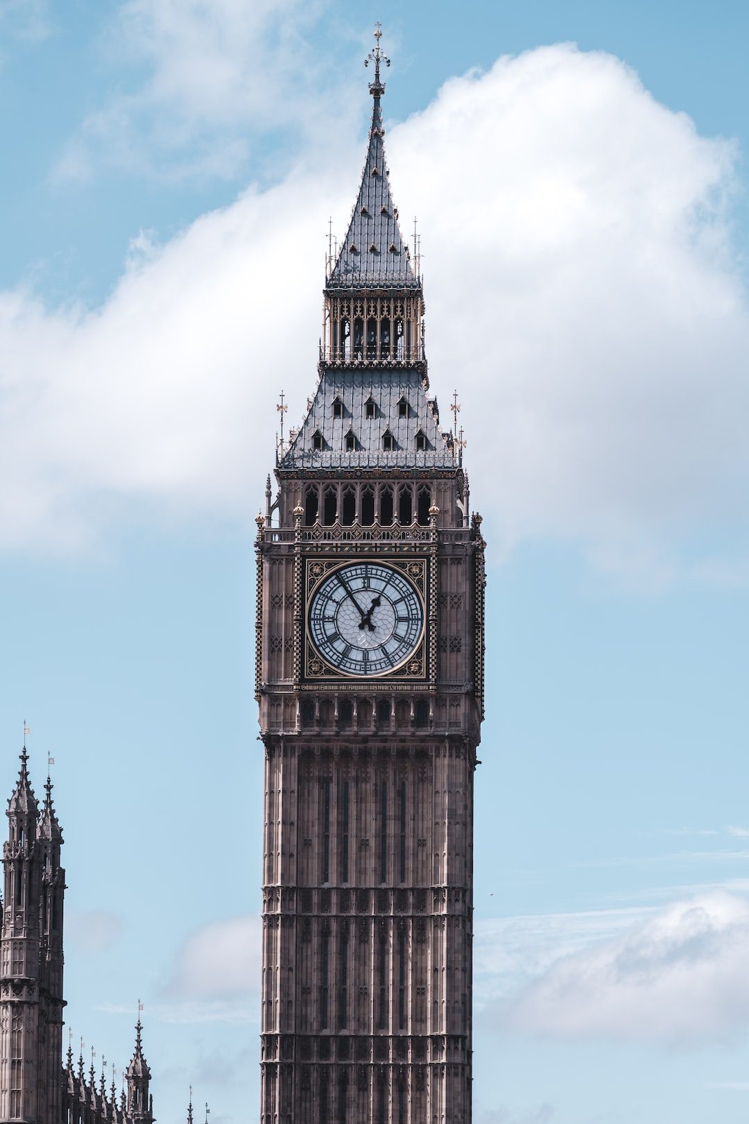 Speranta TV | În urmă cu un secol, sunetul emblematic al celebrului Big Ben a fost difuzat pentru prima dată în direct de radio BBC