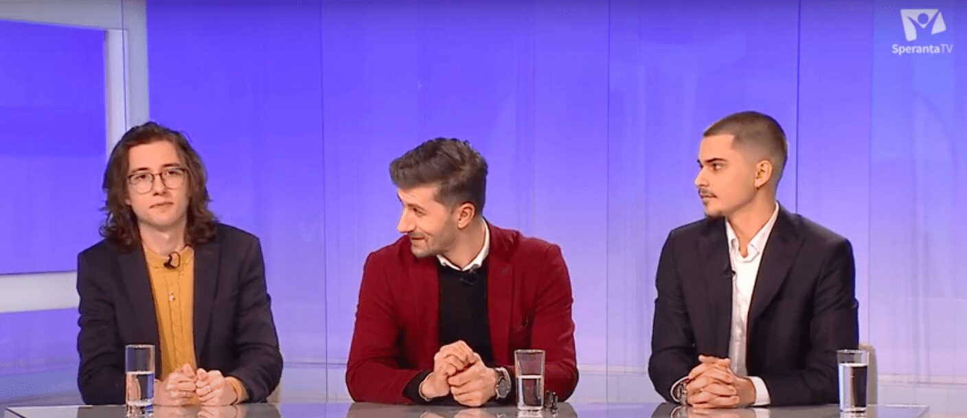 Speranta TV | In obiectiv - Proiecte provocatoare din domeniul educatiei / Scoala Ambasador a Parlamentului European / Film despre diferentele intre perioada comunista si cea a democratiei / Elevii sa imparta aceeasi intrare cu profesorii? / Crizele si conflictele care pot sa apara in 2024 - Invitati: Cristian Tănase, Mihai Botezatu, Andrei Cristea, Alexandru Lazescu - realizator: Sorin Dinu