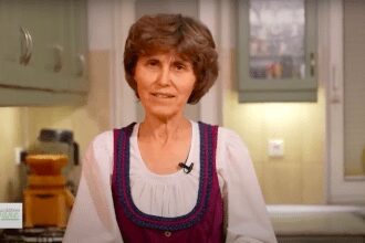 Speranta TV | Arta bucatariei vegane - Budincă de Ovăz cu Mere la Cuptor