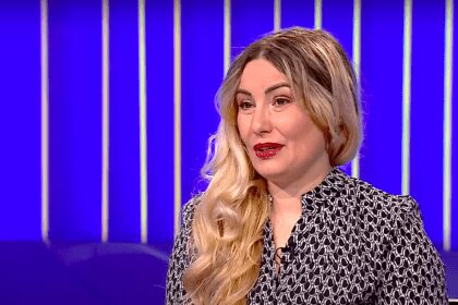Speranta TV | Plus X - Cum sa crestem copii echilibrati daca avem o cariera solicitanta - Invitat: Laura Andrunachi