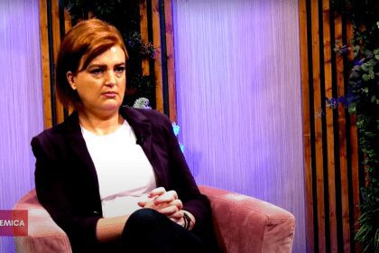 Speranta TV | Academica – Viata in pantofi roz (II) – Invitat: Mihaela Sofrone