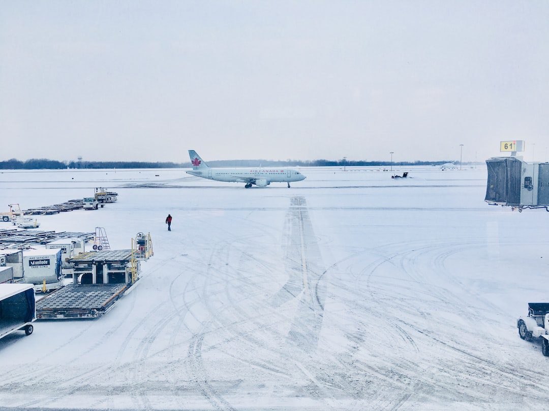 Speranta TV | Traficul aerian se desfășoară normal pe aeroporturile Capitalei. Pistele sunt deschise