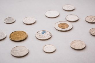 Speranta TV | Pensiile facultative, o plasă de siguranță pentru bătrânețe. Din 2035, pensia pe care o vom primi de la stat va depăși cu puțin o treime din salariul brut