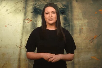 Speranta TV | Arta conectata la Divin - Peisaj cu castel in ruina si biserica