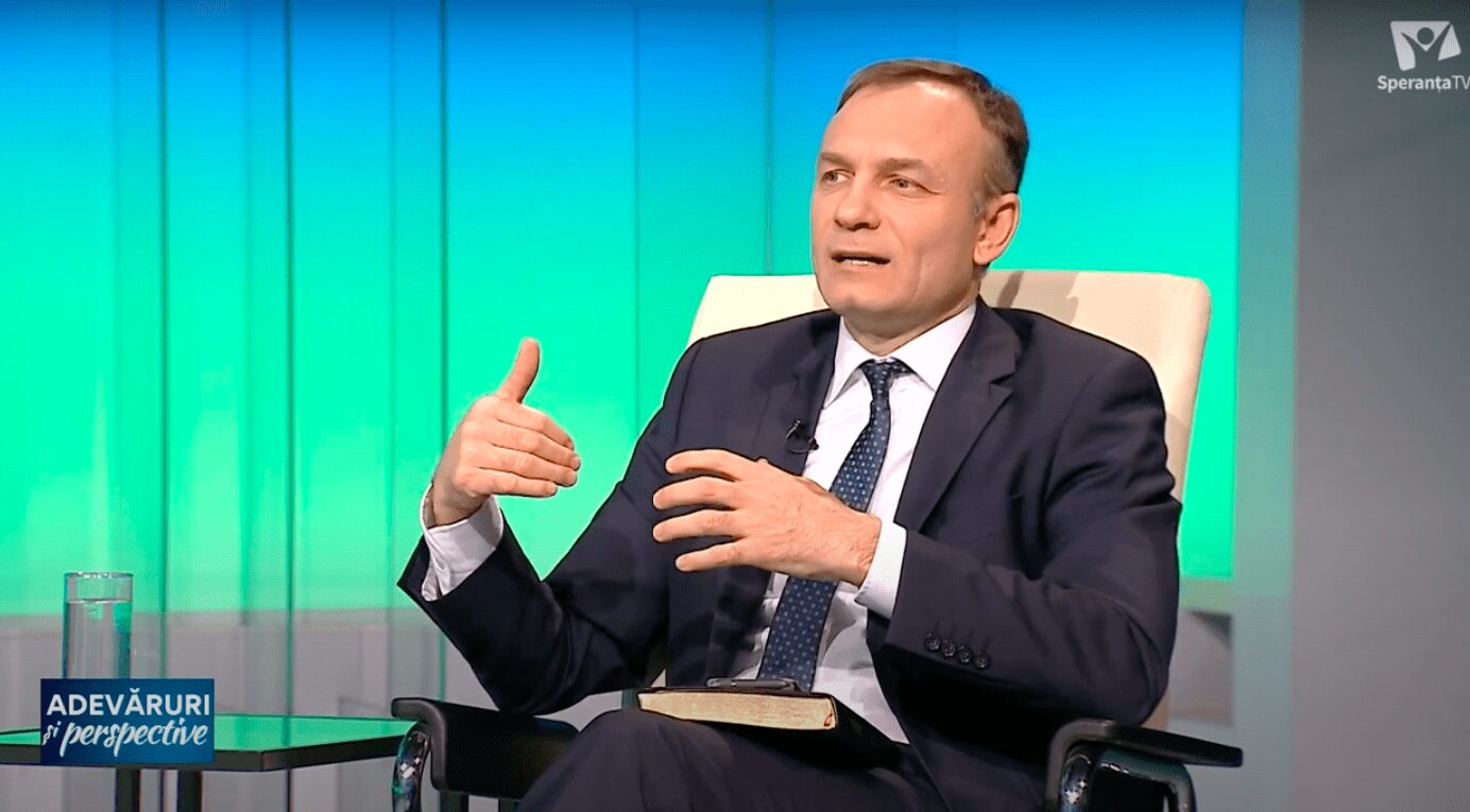 Speranta TV | Adevaruri si perspective - Spectacolul apocalipselor cotidiene - Invitat: Miron Mihai