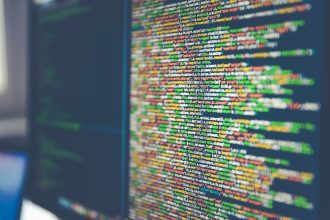 Speranta TV | Una din 3 companii din România foloseşte un instrument de inteligenţă artificială