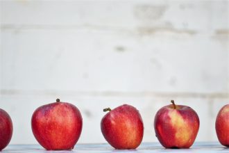 Speranta TV | Patru elevi răniţi uşor, după ce a căzut tavanul sălii de clasă peste ei, într-o localitate din județul Sibiu