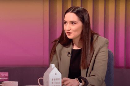 Speranta TV | Între noi, mamele | Rolul femeii în familie între așteptări și realitate – Cristina Isvan, Andreea Stanciu