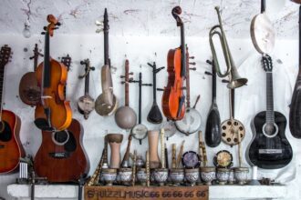 Speranta TV | Studiu: Versurile cântecelor în engleză au devenit mai simple şi mai repetitive în ultimii 40 de ani