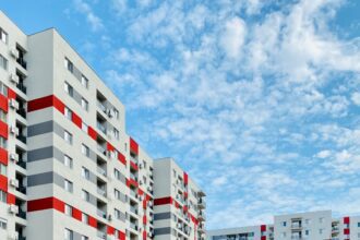 Speranta TV | Scădere semnificativă la achizițiile de case și apartamente noi