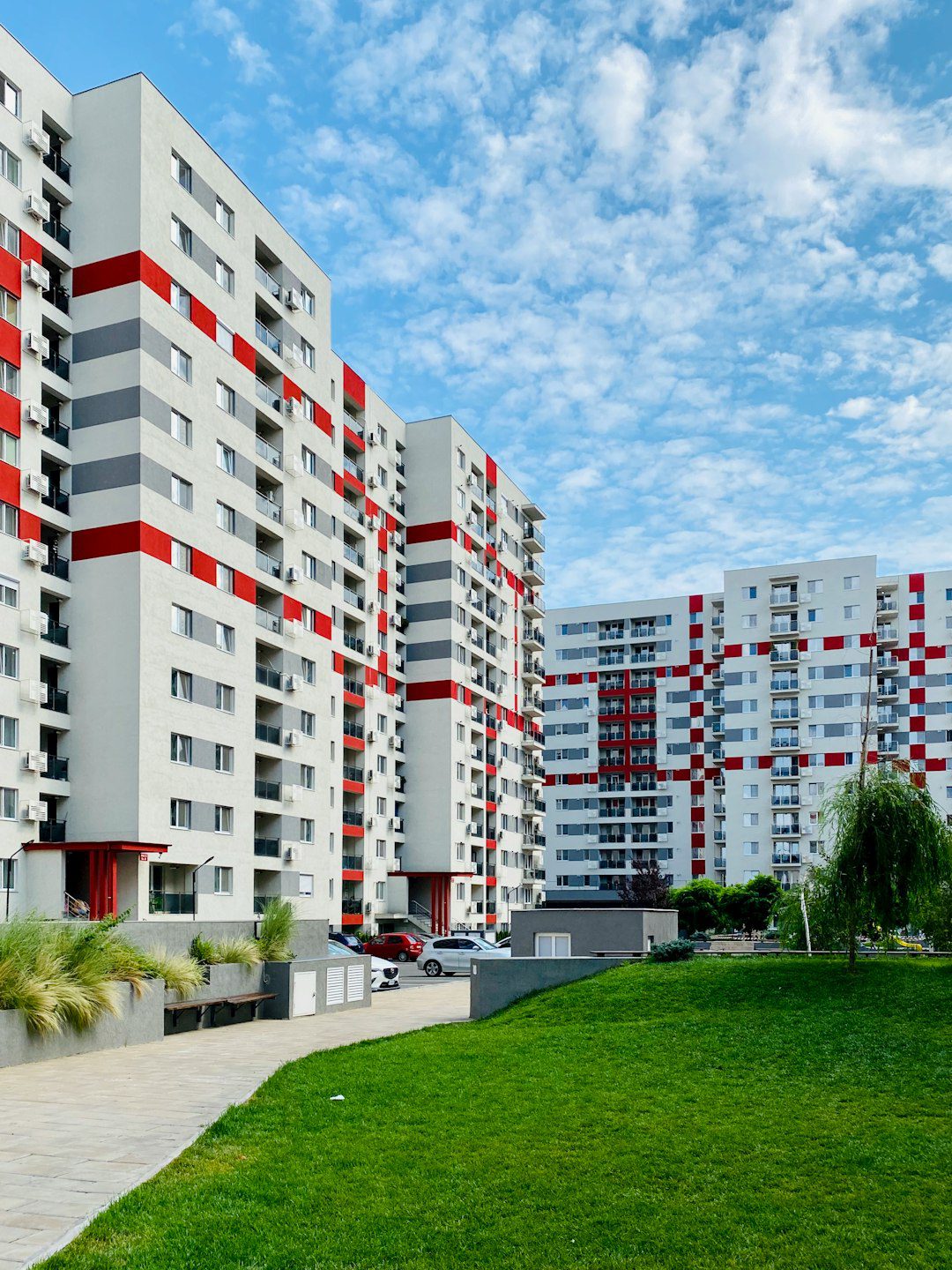Speranta TV | Scădere semnificativă la achizițiile de case și apartamente noi