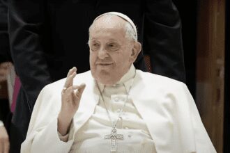 Speranta TV | Lumea religioasă azi - Posibila alianță între islamismul radical și ortodoxia rusă? / Gaza: Consiliul Mondial al Bisericilor condamnă atacul mortal asupra lucrătorilor umanitari / Papa, „patriarhul Occidentului”: O alegere în numele preocupării ecumenice - Invitați: Lucian Floricel, Janina Mihalache, Benone Lupu