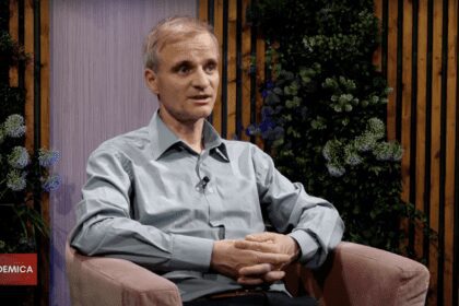 Speranta TV | Academica - Lucrăm pentru El - Invitați: Gabriel Ciobotaru, Andra Ilie