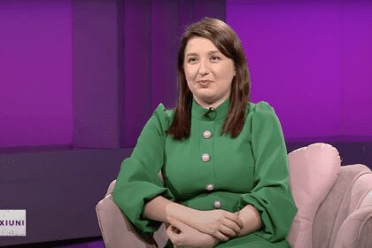 Speranta TV | Conexiuni - Rolul diplomației în comunicare - Invitați: Alma Vasilescu, Cătălin Strîmbu