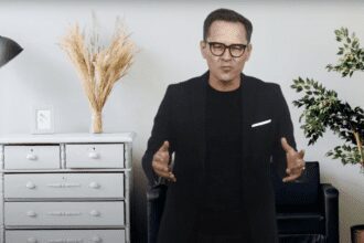 Speranta TV | Fără compromisuri - Orb și surd într-o societate inundată de lumini și sunete
