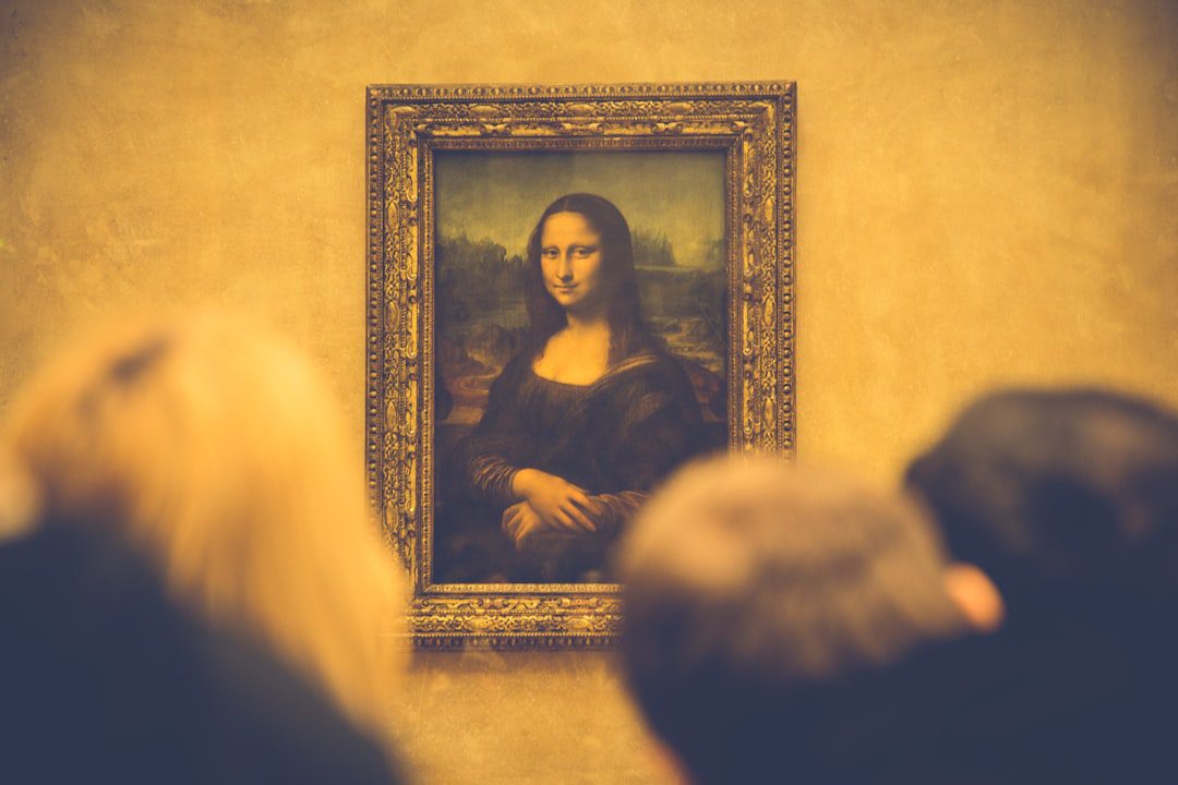Speranta TV | Muzeul Luvru ia în considerare mutarea „Giocondei” la subsol