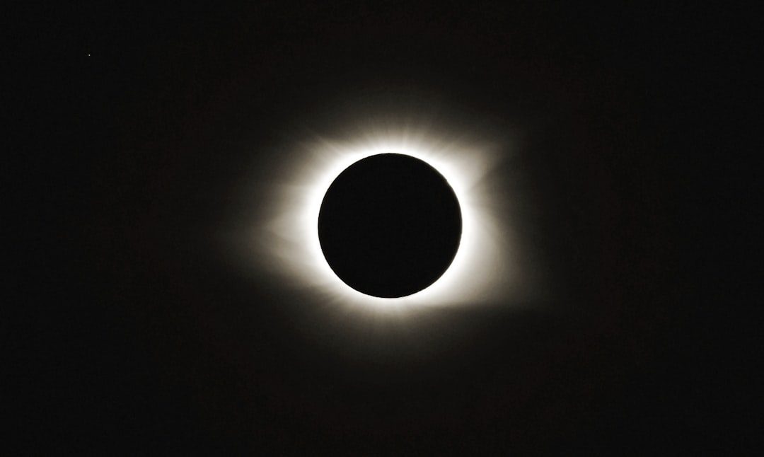 Speranta TV | Eclipsa totală de soare, urmărită de milioane de oameni. 4 minute și 28 de secunde de întuneric