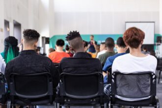 Speranta TV | Caz de râie într-un liceu de elită din municipiul Arad