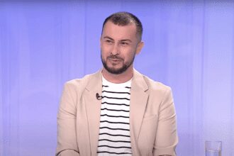 Speranta TV | În obiectiv - Care sunt adevaratii dusmani ai elevilor Tineti copilul/elevul departe de telefoane! - Invitați: Florentin Gheorghe, Mihai Copaceanu - Realizator: Sorin Dinu