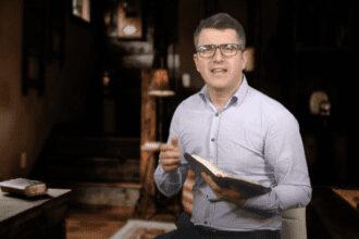 Speranta TV | Deschide Biblia - Unul te apasă, celălalt te ridică