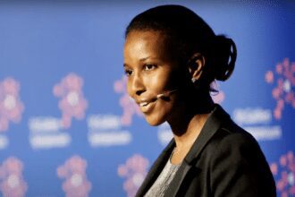 Speranta TV | Lumea religioasă azi - SUA: Una dintre cele mai mari biserici protestante abrogă regula care interzice persoanelor LGBT să devină pastori/ Ayaan Hirsi Ali îi spune lui Richard Dawkins: “Obișnuiam să-mi bat joc de creștinism... regret”/ Tendințe în lumea religioasă - Invitați: Valeriu Petrescu, Benone Lupu