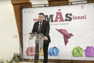 Speranta TV | RăsCruce - Îndrăznește să fii diferit (I) - Loránd Balla