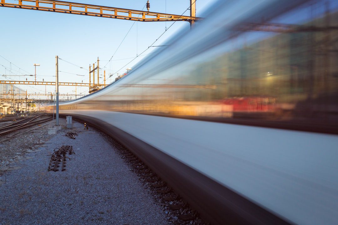 Speranta TV | CFR Călători: Trenurile vor avea întârzieri, din cauza restricţiilor de viteză impuse de vremea caniculară