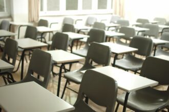 Speranta TV | Statutul Elevului, în dezbatere. Sală specială pentru elevii care deranjează ora. Fără telefoane în timpul cursurilor