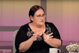 Speranta TV | Între noi, mamele - Să ne trimitem sau nu copilul în tabără - Invitați: Adina Mușat, Dana Bordeianu