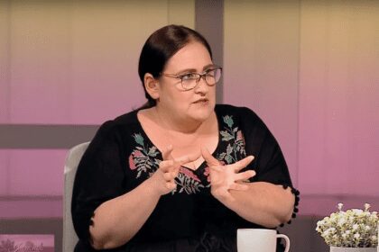 Speranta TV | Între noi, mamele - Să ne trimitem sau nu copilul în tabără - Invitați: Adina Mușat, Dana Bordeianu