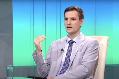 Speranta TV | Adevăruri și perspective - Mântuirea, labirint sau cale dreaptă? - Invitat: Adrian Petre