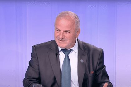 Speranta TV | În obiectiv - Paralizia IT - ce ne-am face fără calculatoare/ Pagere sau armament militar/ Pesta micilor rumegătoare/ Marea Britanie va interzice reclamele tv la produse nesănătoase - Invitat: Octavian Jurma, Costel Stanciu - Realizator: Alex Clodeanu