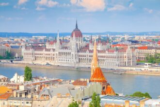 Speranta TV | Budapesta: Dunărea a inundat o parte din oraș, iar punctul maxim al viiturii este aşteptat în orele următoare