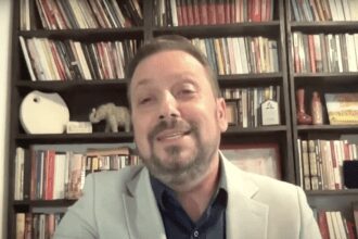 Speranta TV | Lumea religioasă azi - Cruci înlocuite cu imagini cu Xi Jinping în bisericile din China Jumătate dintre preoții catolici nu își respectă jurământul de celibat, potrivit unui teolog Papa deschide un nou ciclu de dezbateri despre viitorul Bisericii Catolice De la baschetbalist NBA la pastor - Invitați: Valeriu Petrescu, Lucian Răcilă, Janina Mihalache