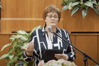 Speranta TV | RăsCruce - Întâlnirea „Misiunea femeii” la Câmpenița (III) - Invitați: Dagmar Dorn, Bende Jutka