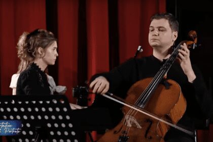 Speranta TV | Portative & portrete - Recital Iași - Invitați: Roxana Pavel, Iulia Toma, Andrei Ioniță