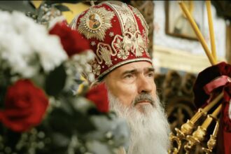 Speranta TV | Lumea religioasă azi - ÎPS Teodosie, despre suferința copiilor nevinovaţi: E şi din cauza părinților. Unii fac nunți în post / Bani ai bisericii catolice, spălați prin cafenele și cluburi. Doi clerici sunt anchetați în Grecia / Papa Francisc îi îndeamnă pe credincioși să abandoneze „goana nebună” după bani / În Uruguay, câștigătorul „The Voice” vrea să continue să cânte pentru Biserică - Invitați: Valeriu Petrescu, Lucian Răcilă, Marian Mihai