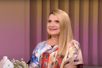 Speranta TV | Între noi, mamele - Între școală și familie - curajul mamelor care se întorc la studii - Invitați: Dana Bordeianu, Bianca Timșa Stoicescu