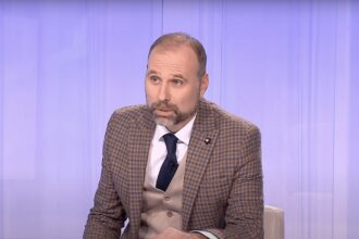 Speranta TV | În obiectiv - Noi obligații pentru micii producători agricoli / Cum va face Trump pace în Ucraina? / Pacea cu orice preț? / A venit iarna? Cum va fi vremea? - Invitați: Valeriu Tabără, Andrei Țăranu, Ovidiu Băluță, Elena Mateescu - Realizator: Daniel Cirț