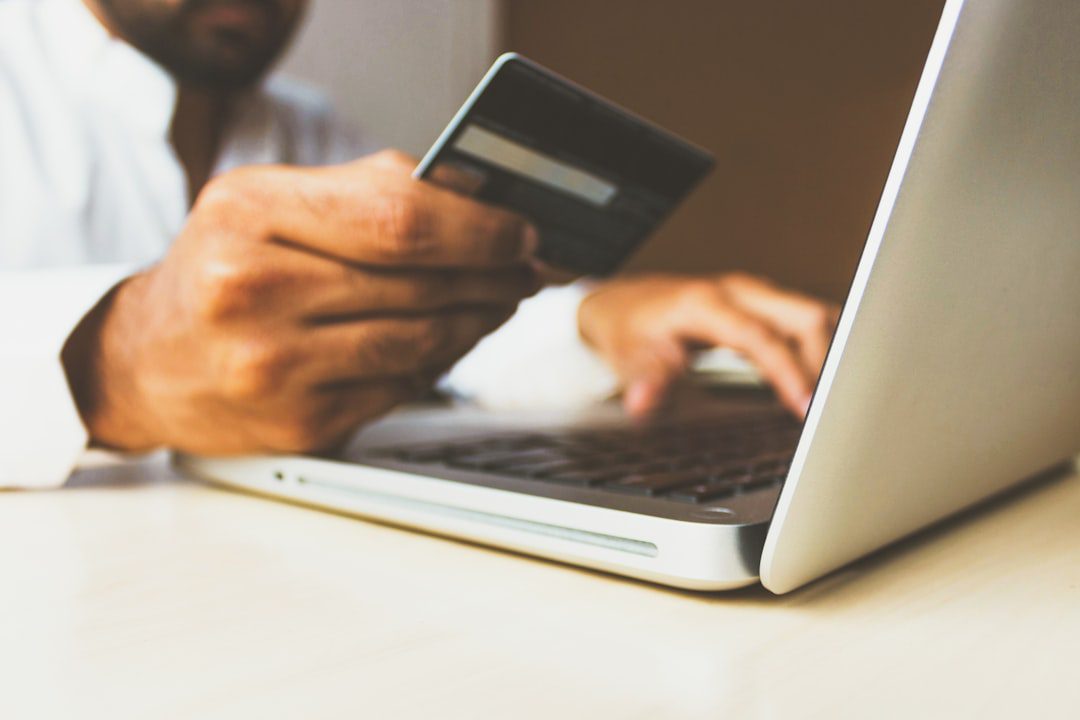 Speranta TV | Black Friday durează o săptămână sau chiar mai mult. Sfatul economiştilor: cumpătare şi precauţie