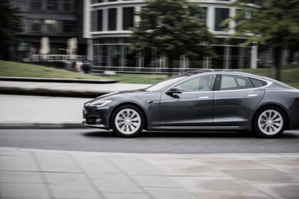 Speranta TV | Cine ar putea face parte din viitoarea administraţie Trump. Elon Musk a postat deja un montaj foto cu el în Biroul Oval