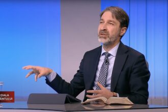 Speranta TV | Școala Cuvântului - Ceasul de slavă: crucea și învierea - Studiul 12 | Trimestrul 4 | 2024 - Invitați: Lucian Răcilă, Adi Iana